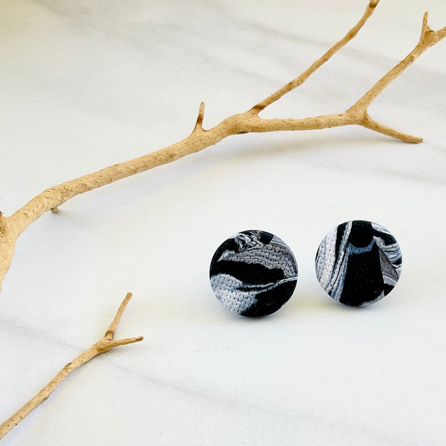 Black +White Print Textured Studs
