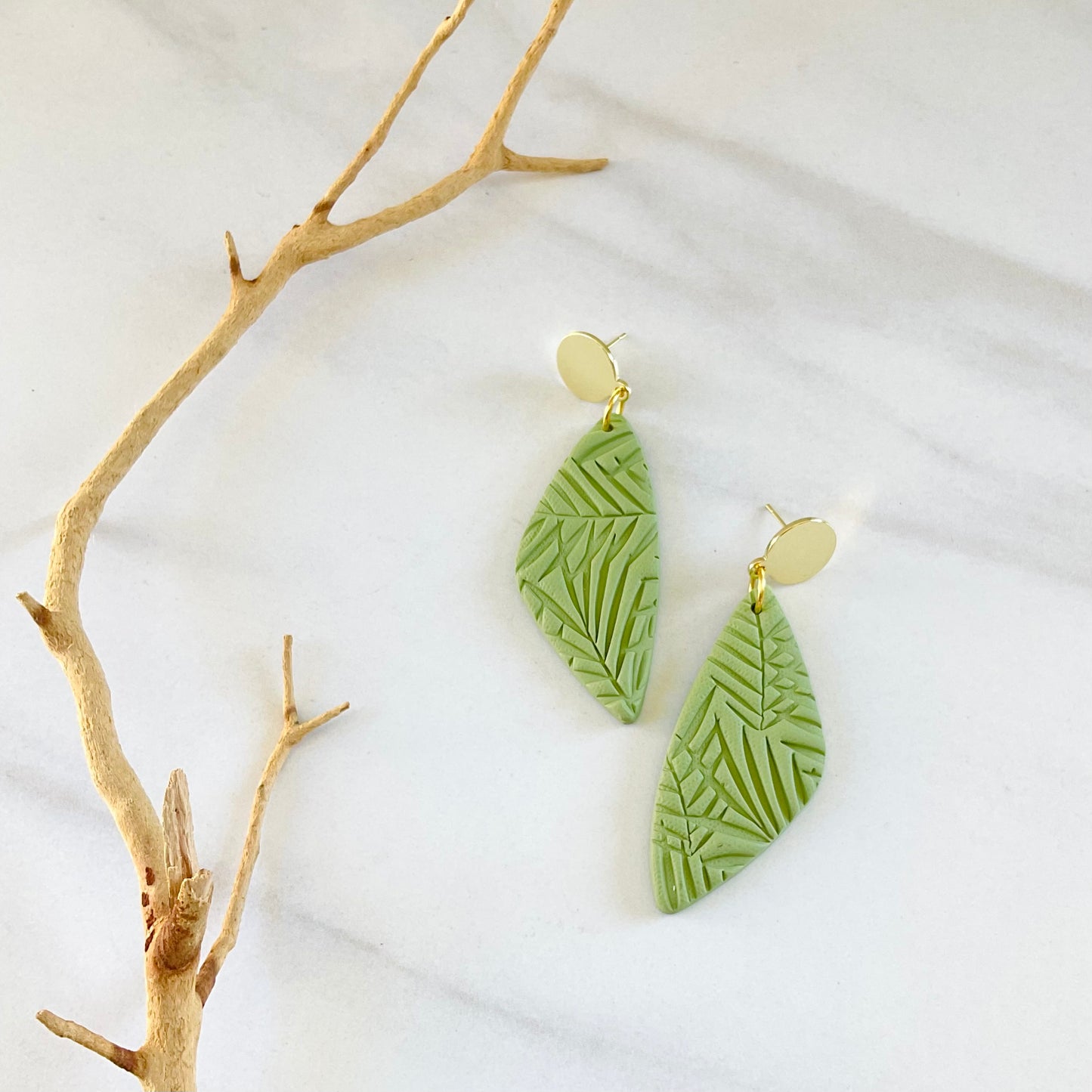 Mona // Leaf Green Textured