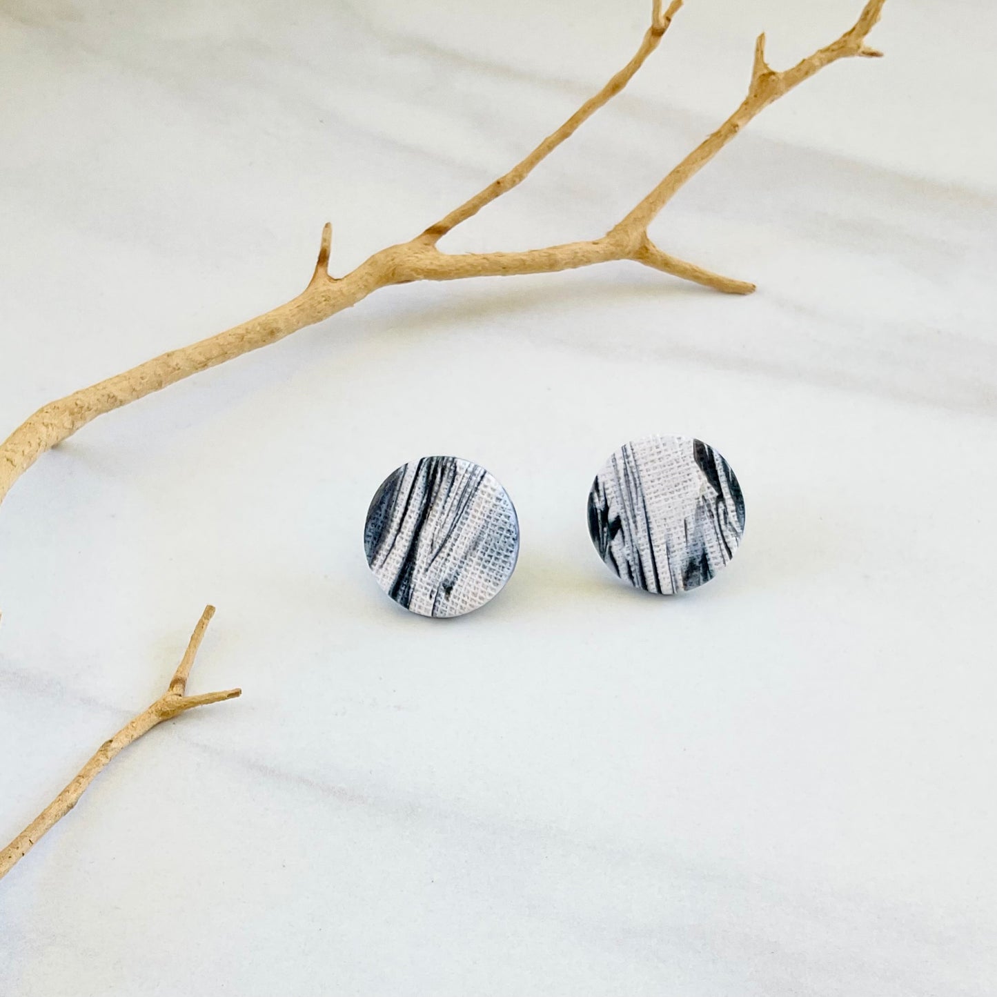 Black +White Print Textured Studs