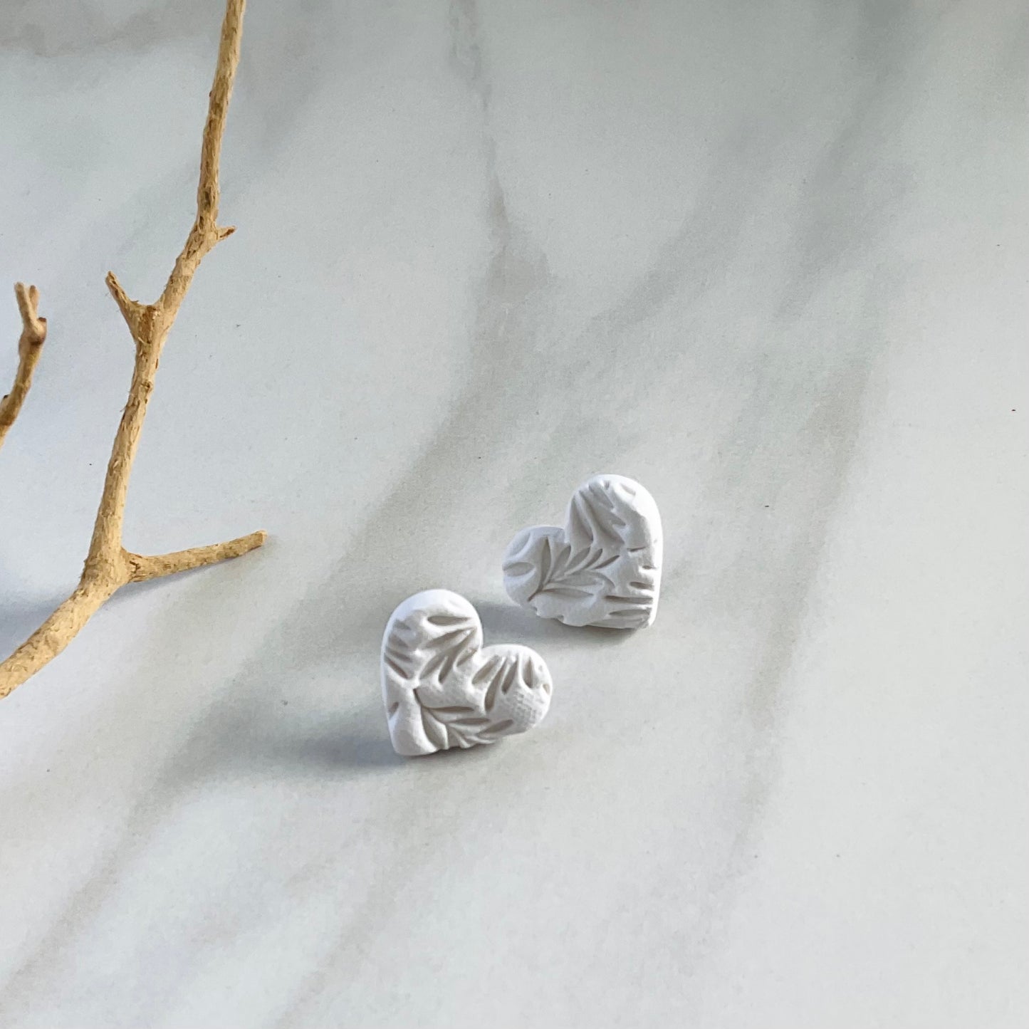 Blanc Sweetheart Textured Studs