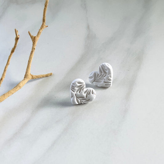 Blanc Sweetheart Textured Studs