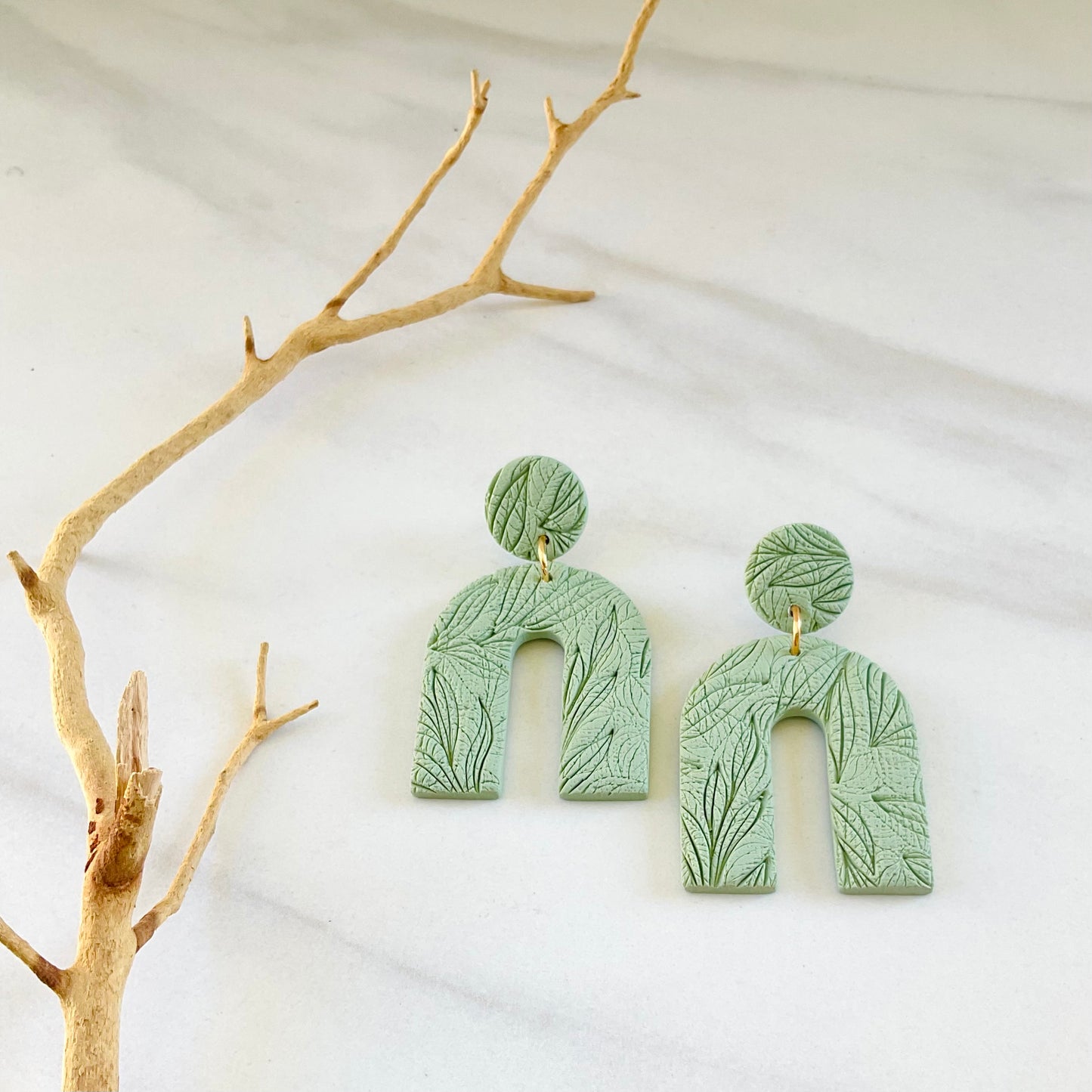 Montra Arches // Warm Sage