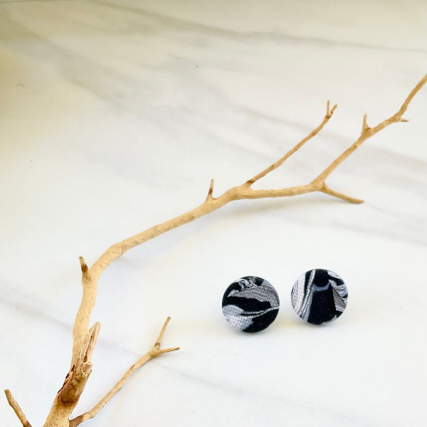 Black +White Print Textured Studs