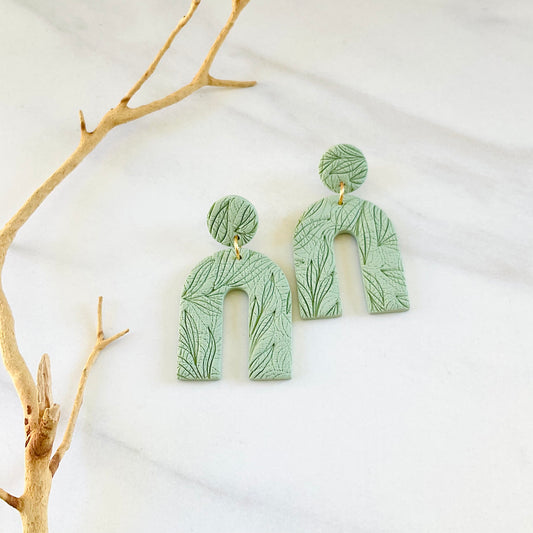 Montra Arches // Warm Sage