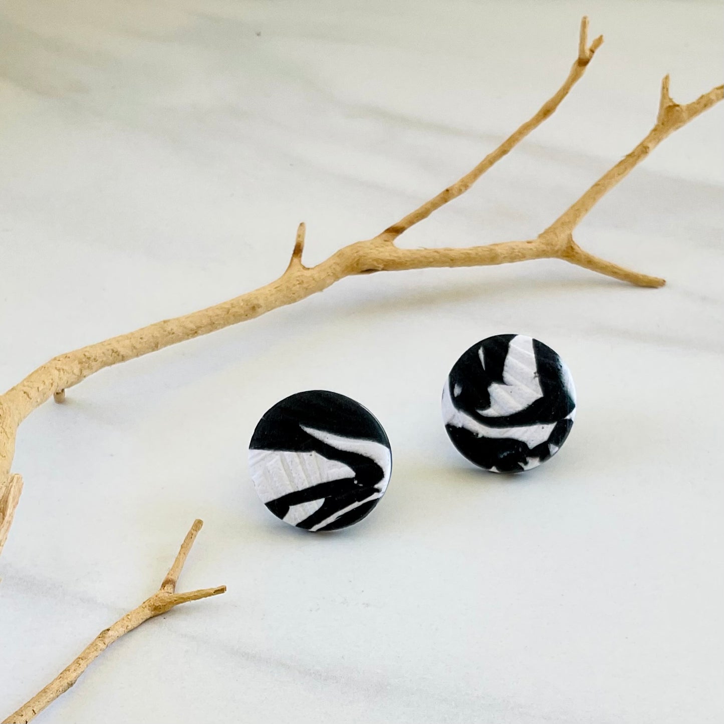 Black +White Print Textured Studs