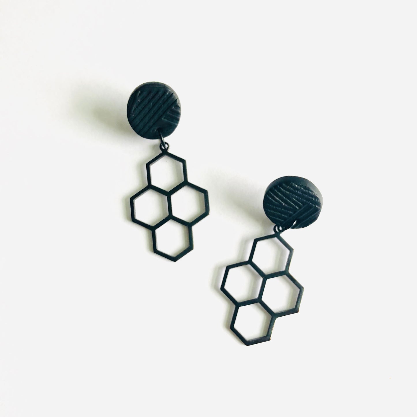 Black Textured Clay Brass Honeycomb