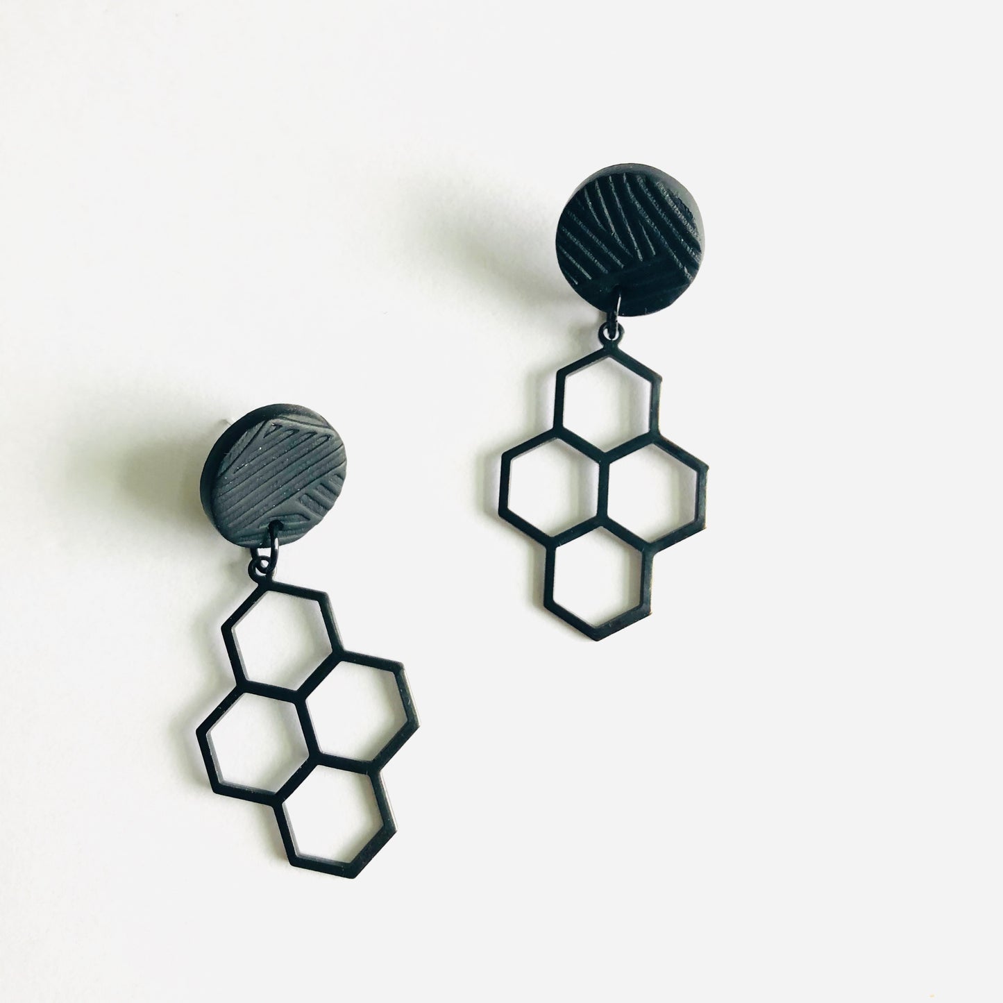 Black Textured Clay Brass Honeycomb